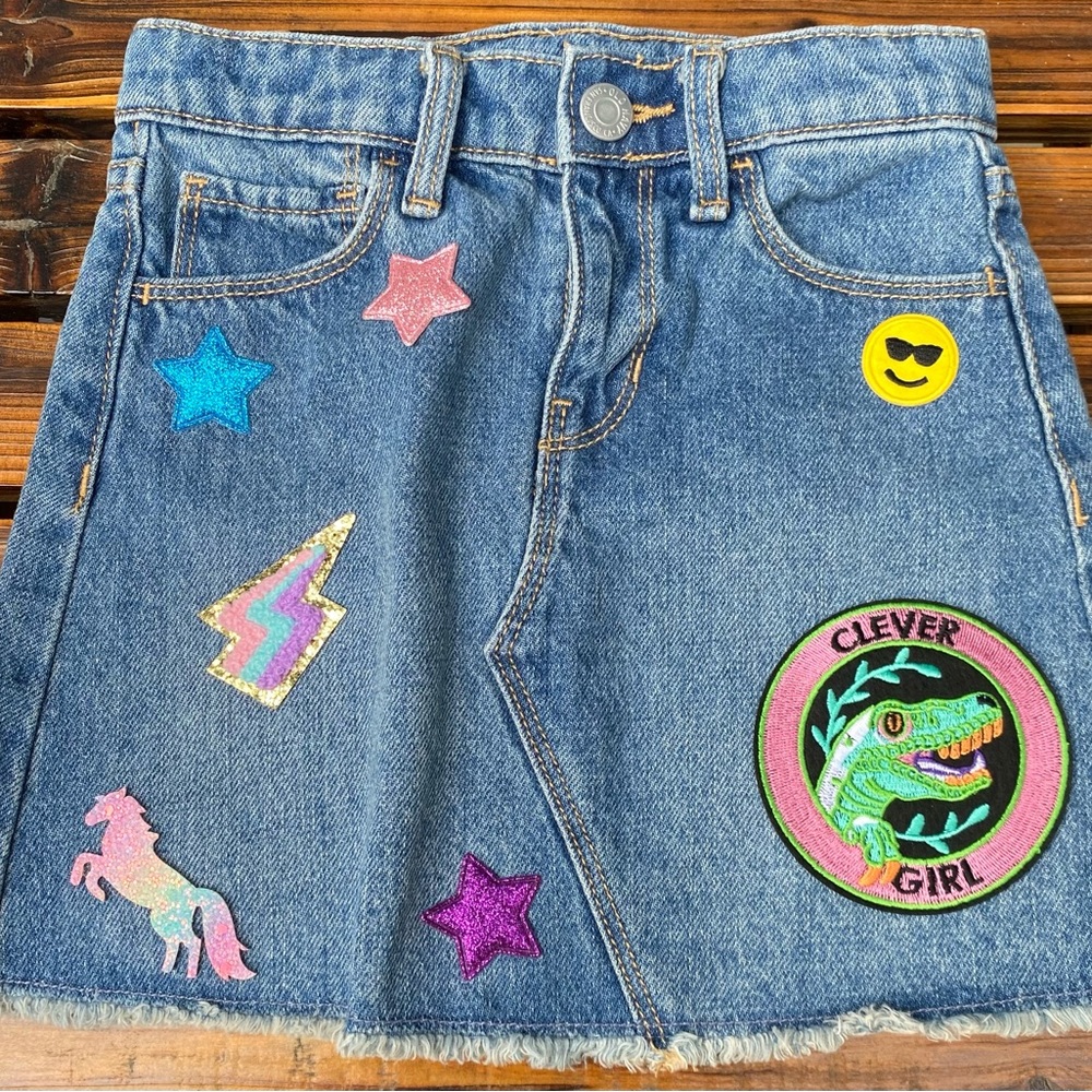 Light color denim skirt. New